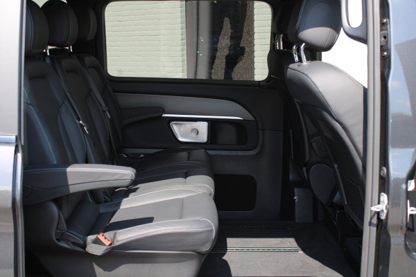 Mercedes-Benz V-Klasse 300d / XXL / DC / AMG / 2x Elec Schuifd / Elec Stoelen / 360 Cam / Burmester / Vol Opties / NIEUWSTAAT