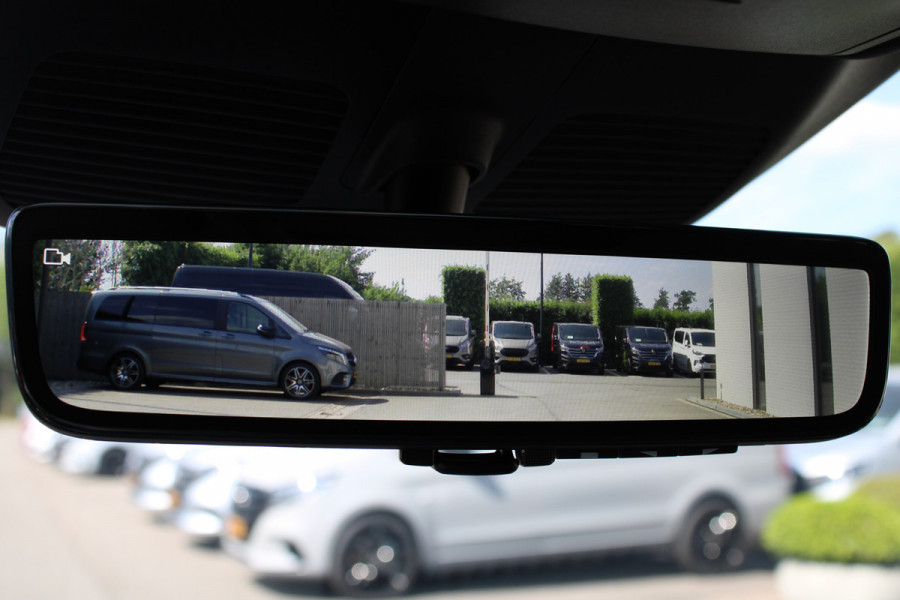 Mercedes-Benz V-Klasse 300d / XXL / DC / AMG / 2x Elec Schuifd / Elec Stoelen / 360 Cam / Burmester / Vol Opties / NIEUWSTAAT