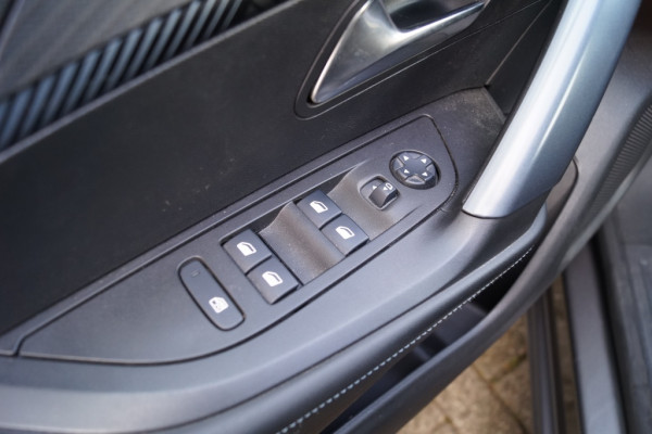 Peugeot 2008 1.5 HDi Blue lease Allure -NAVI-ECC-