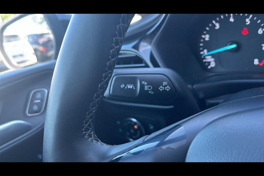 Ford Fiesta 1.0 EcoBoost Hybrid Titanium | Winter Pack | Navigatie | Camera