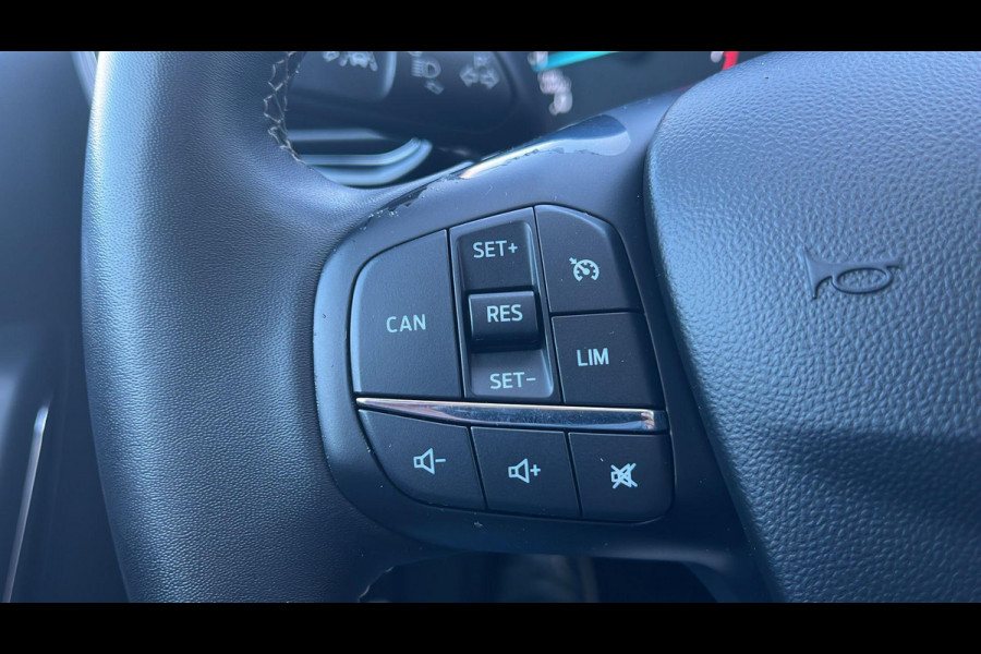 Ford Fiesta 1.0 EcoBoost Hybrid Titanium | Winter Pack | Navigatie | Camera