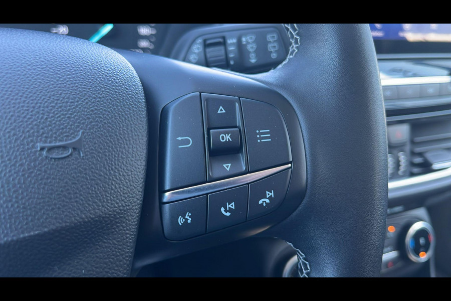 Ford Fiesta 1.0 EcoBoost Hybrid Titanium | Winter Pack | Navigatie | Camera