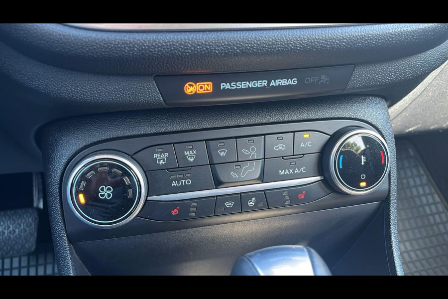 Ford Fiesta 1.0 EcoBoost Hybrid Titanium | Winter Pack | Navigatie | Camera