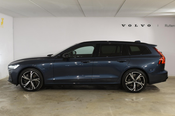 Volvo V60 T6 350PK Automaat Plug-in hybrid AWD Plus Dark / Panoramadak / 360 camera / Donker getint glas / 19'' velgen / Harman Kardon