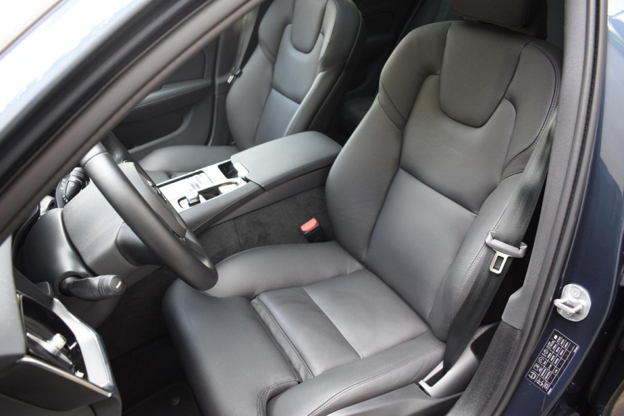 Volvo V60 T6 350PK Automaat Plug-in hybrid AWD Plus Dark / Panoramadak / 360 camera / Donker getint glas / 19'' velgen / Harman Kardon