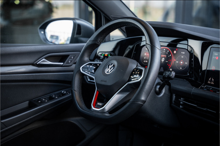 Volkswagen Golf 8 2.0 TSI GTI - Panorama | ACC | Sfeerverlichting | Carplay