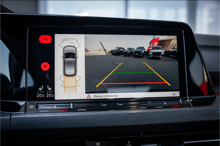 Volkswagen Golf 8 2.0 TSI GTI - Panorama | ACC | Sfeerverlichting | Carplay