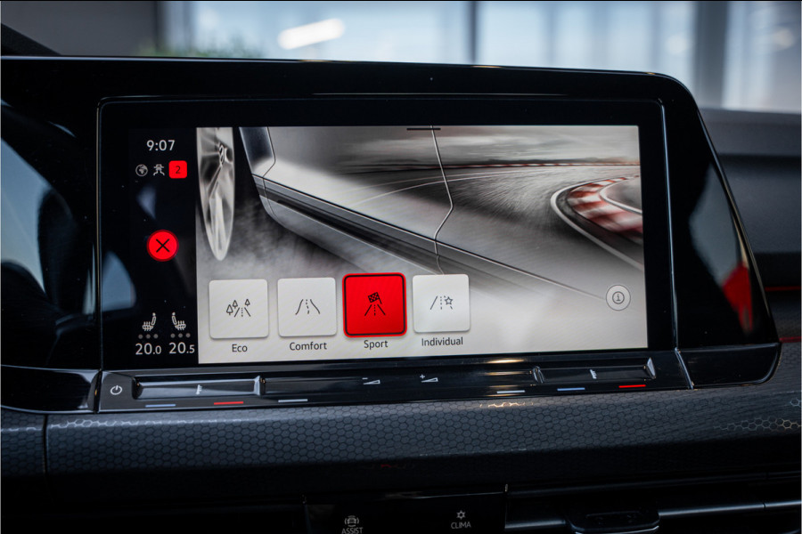 Volkswagen Golf 8 2.0 TSI GTI - Panorama | ACC | Sfeerverlichting | Carplay
