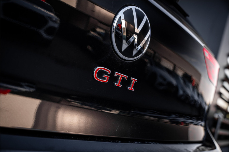 Volkswagen Golf 8 2.0 TSI GTI - Panorama | ACC | Sfeerverlichting | Carplay