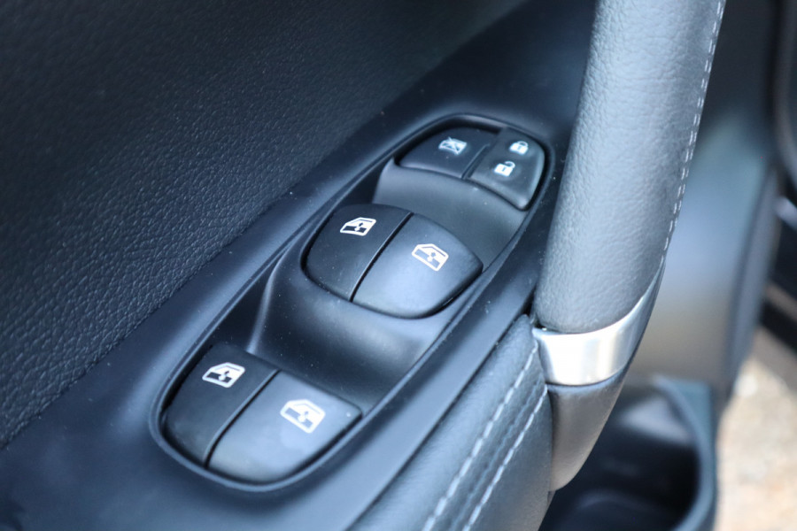 Nissan QASHQAI 1.3 DIG-T Business Edition | Panoramadak | 360 Camera | Navi |