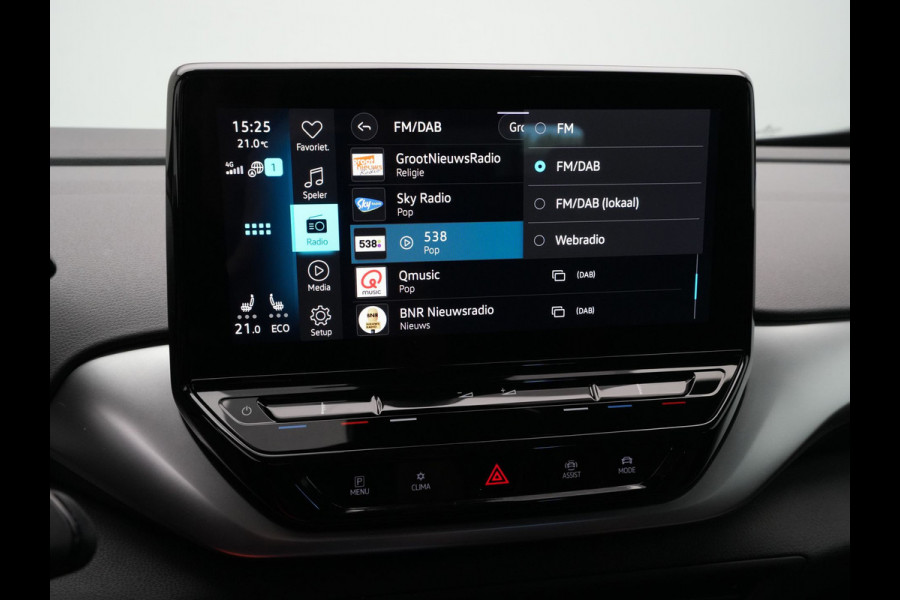 Volkswagen ID.4 First 77 kWh 204pk Navigatie Trekhaak Warmtepomp Stuurverwarming 144