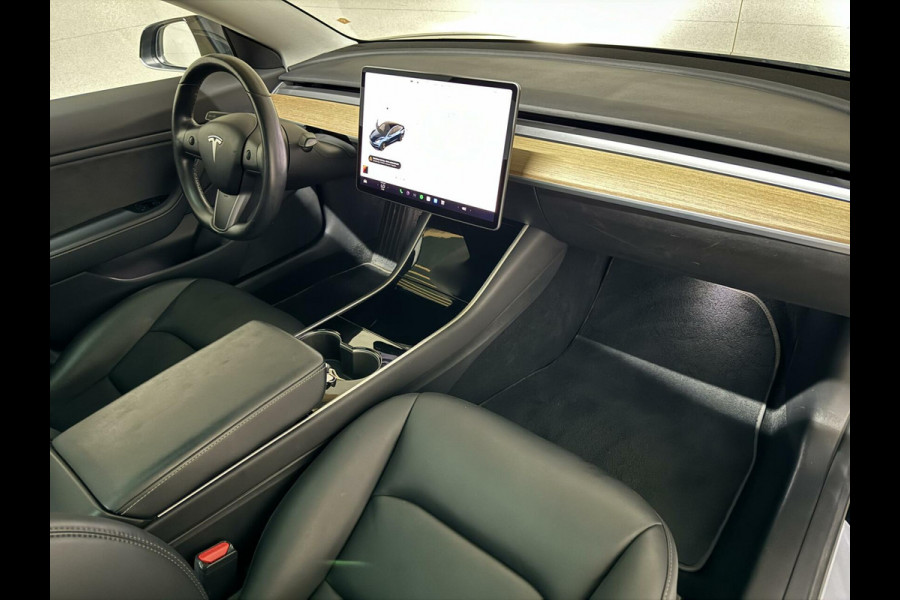 Tesla Model 3 Standard RWD Plus 60 kWh Autopilot Pano NAP