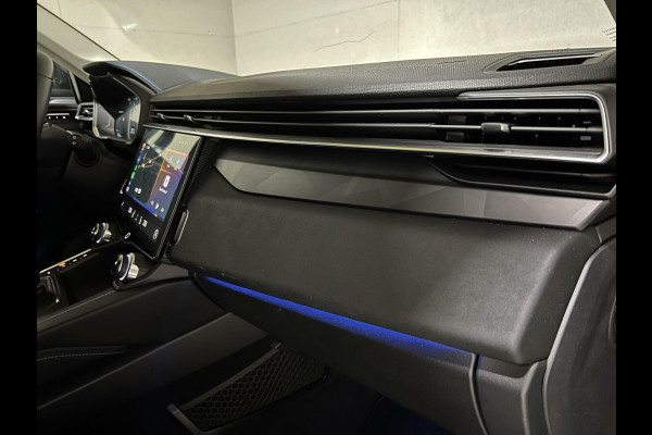 Lynk & Co 01 1.5 Plug-in Pano 360°  Sfeerverlichting NAP