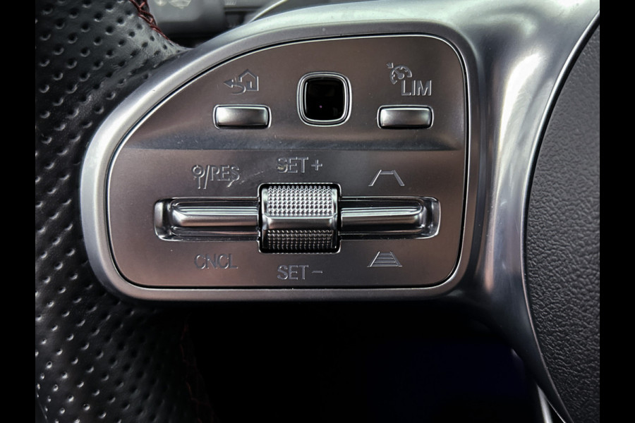 Mercedes-Benz EQA 250 Business Solution AMG 67 kWh | MBUX wide screen | Navigatie | 5 spaaks lichtmetalen velgen | Parking support | Camera | Inclusief 24 maanden MB Certified garantie voor Europa.