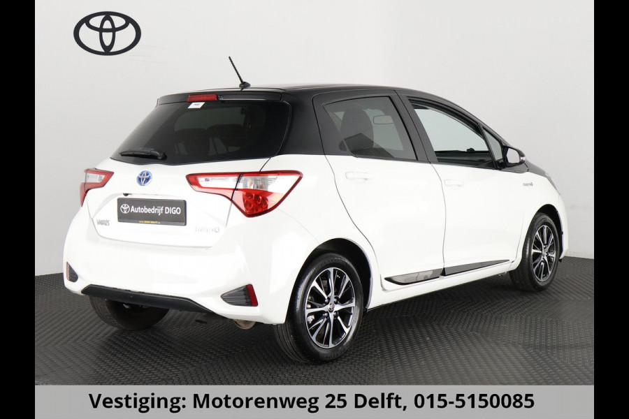 Toyota Yaris 1.5 HYBRID DESIGN SPORT BI-TONE AUTOMAAT CLOUD NAVIGATIE. BIJNA 2020.CAMERA. GARANTIE TOT 2030