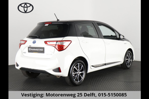 Toyota Yaris 1.5 HYBRID DESIGN SPORT BI-TONE AUTOMAAT CLOUD NAVIGATIE. BIJNA 2020.CAMERA. GARANTIE TOT 2030