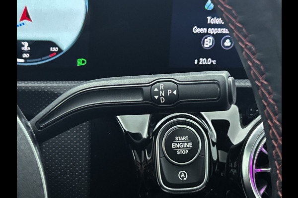 Mercedes-Benz A-Klasse 180 Premium Plus Panoramadak | elct. bedienbare voor stoelen met memory | Navigatie | Parking support met camera achter | Inclusief 24 maanden MB Certified garantie voor Europa