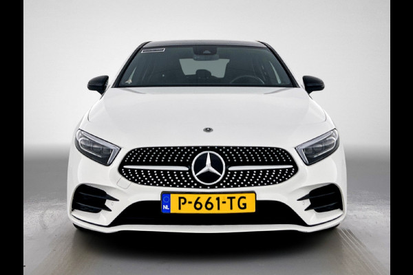 Mercedes-Benz A-Klasse 180 Premium Plus Panoramadak | elct. bedienbare voor stoelen met memory | Navigatie | Parking support met camera achter | Inclusief 24 maanden MB Certified garantie voor Europa