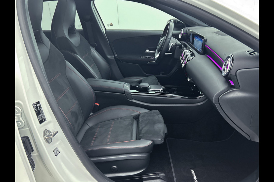 Mercedes-Benz A-Klasse 180 Premium Plus Panoramadak | elct. bedienbare voor stoelen met memory | Navigatie | Parking support met camera achter | Inclusief 24 maanden MB Certified garantie voor Europa