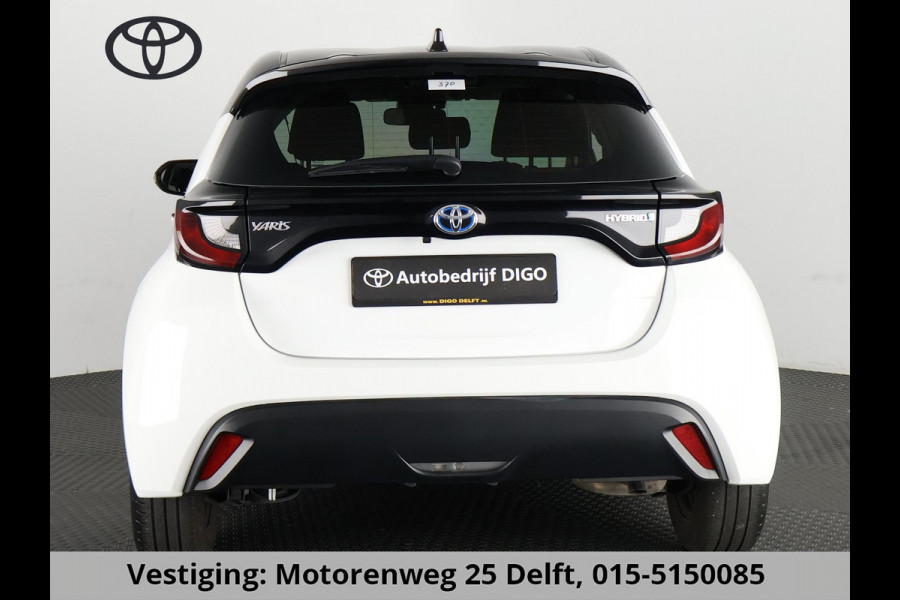 Toyota Yaris 1.5 HYBRIDE BLACK & WHITE GARANTIE 3-2034 AUTOMAAT. CLOUD NAVI. SLECHTS 17.000 KM.