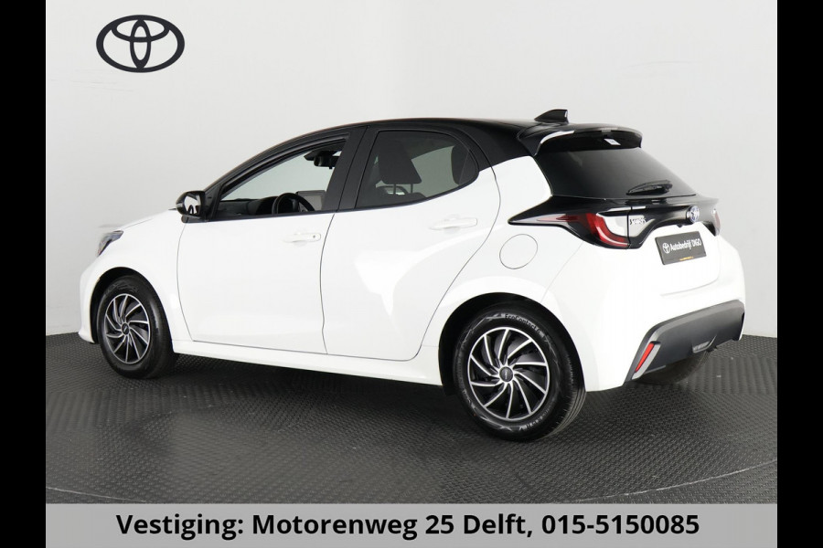 Toyota Yaris 1.5 HYBRIDE BLACK & WHITE GARANTIE 3-2034 AUTOMAAT. CLOUD NAVI. SLECHTS 17.000 KM.