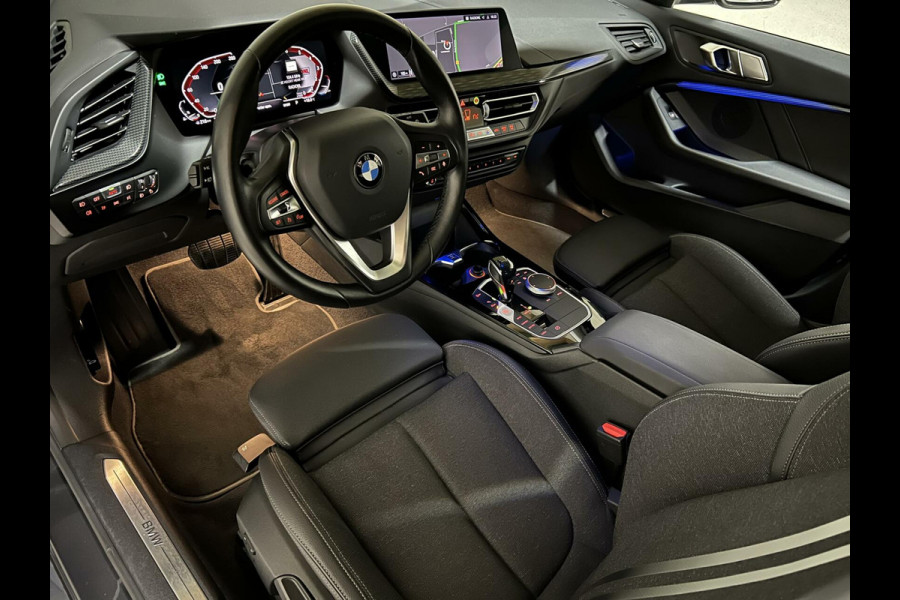 BMW 1-serie 118i Sport Navi Cruise CarPlay Sfeerver Trek NAP