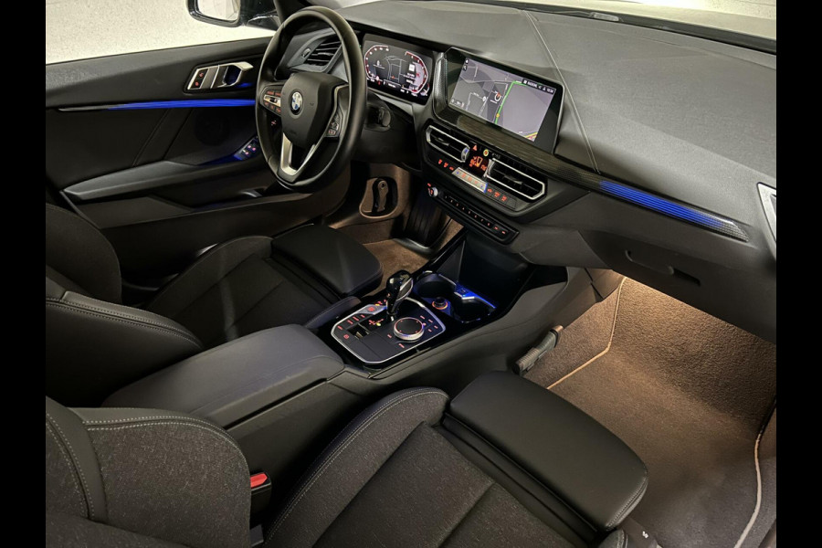 BMW 1-serie 118i Sport Navi Cruise CarPlay Sfeerver Trek NAP