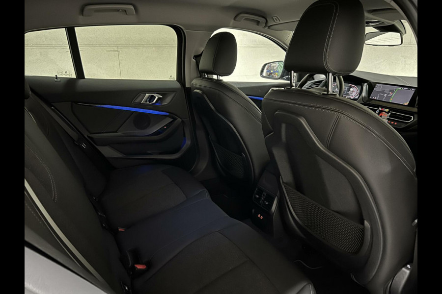 BMW 1-serie 118i Sport Navi Cruise CarPlay Sfeerver Trek NAP