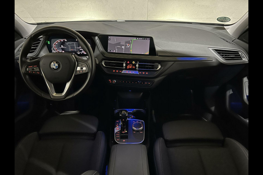 BMW 1-serie 118i Sport Navi Cruise CarPlay Sfeerver Trek NAP