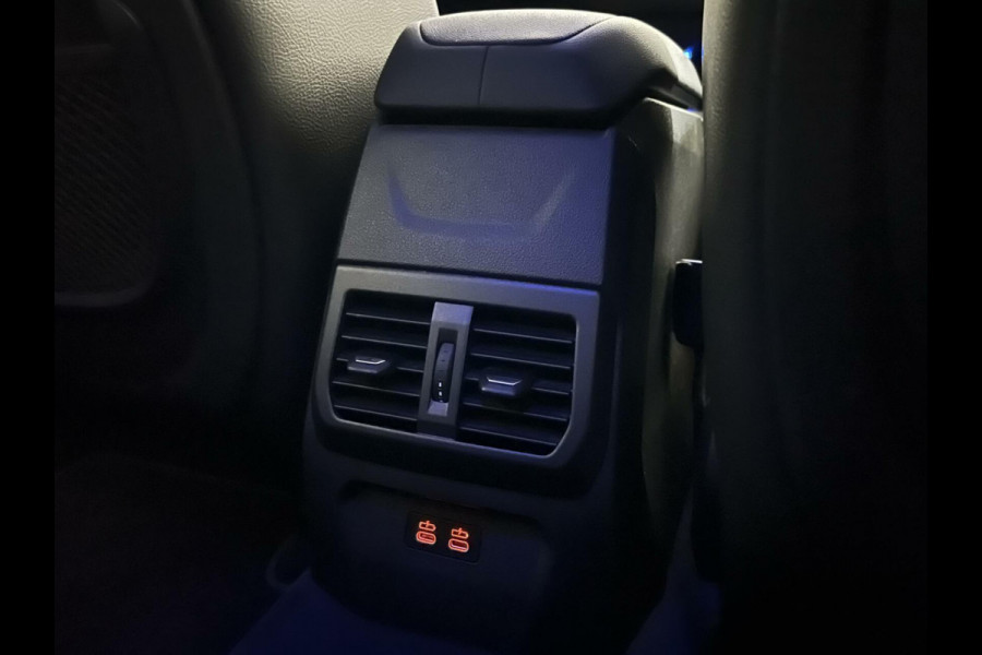 BMW 1-serie 118i Sport Navi Cruise CarPlay Sfeerver Trek NAP