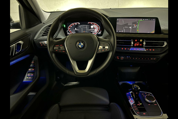 BMW 1-serie 118i Sport Navi Cruise CarPlay Sfeerver Trek NAP