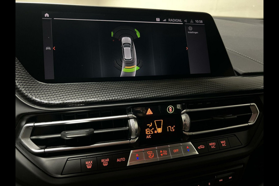 BMW 1-serie 118i Sport Navi Cruise CarPlay Sfeerver Trek NAP