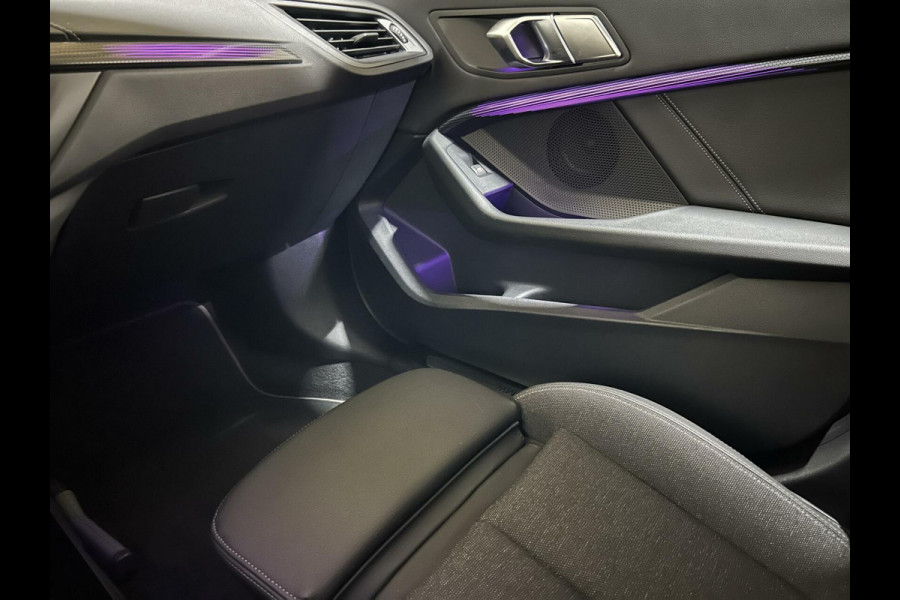 BMW 1-serie 118i Sport Navi Cruise CarPlay Sfeerver Trek NAP