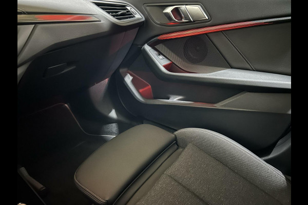 BMW 1-serie 118i Sport Navi Cruise CarPlay Sfeerver Trek NAP
