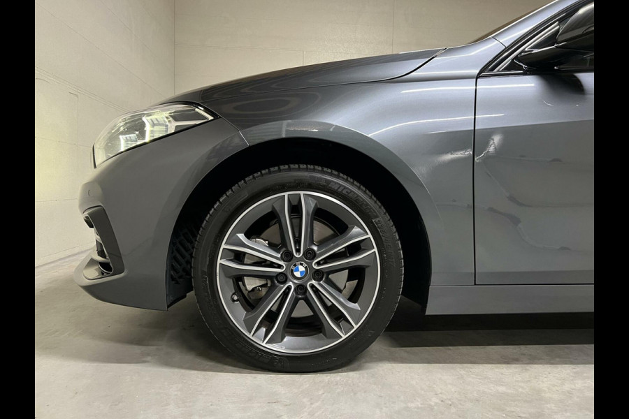 BMW 1-serie 118i Sport Navi Cruise CarPlay Sfeerver Trek NAP