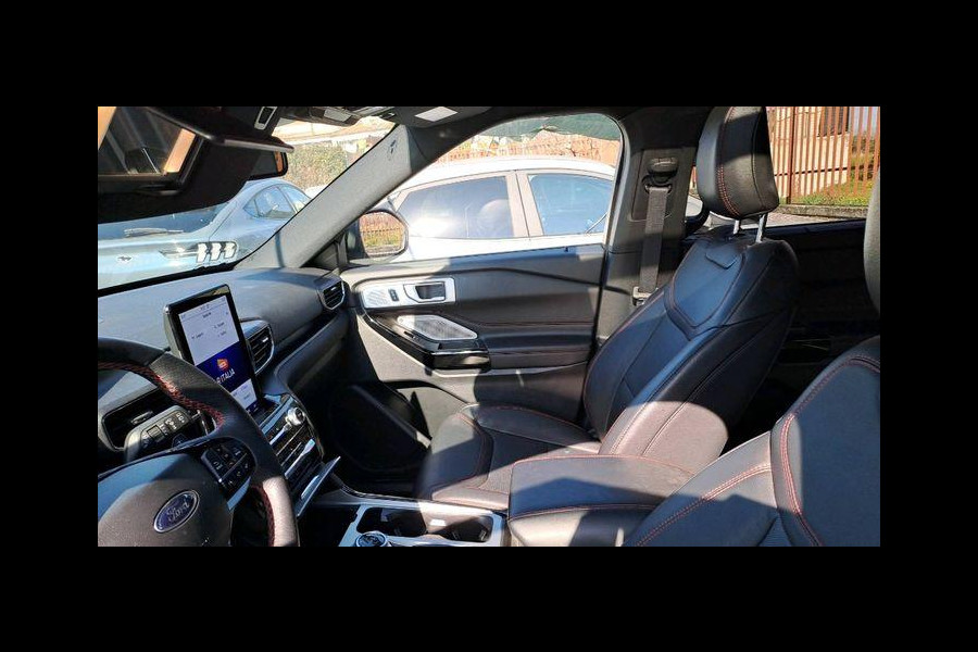 Ford Explorer 3.0 V6 EcoBoost PHEV ST-Line 457pk | Adaptieve Cruise | 2.500kg Trekgewicht | Afneembare Trekhaak | Winterpack | Full Led