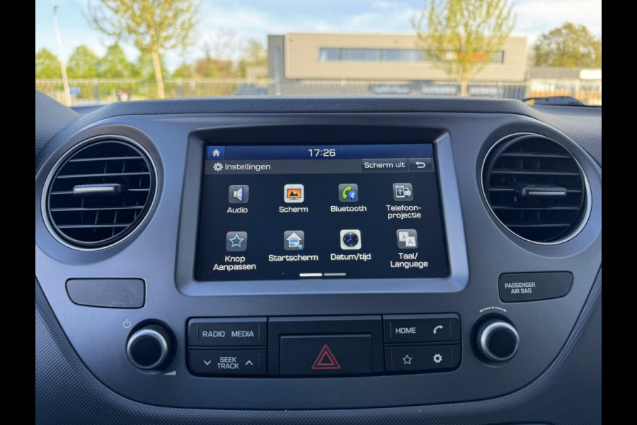 Hyundai i10 1.2i 87pk CarPlay Stoelvw CruiseC Stuurvw Navi