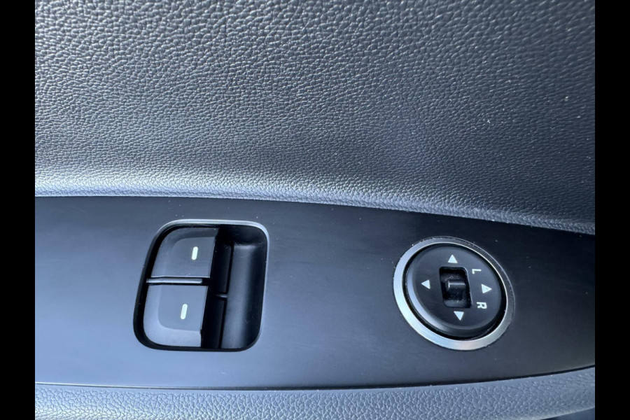 Hyundai i10 1.2i 87pk CarPlay Stoelvw CruiseC Stuurvw Navi