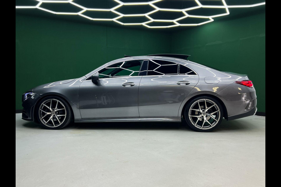 Mercedes-Benz CLA-Klasse 180 AMG | Camera | Pano | Sfeer | Nap
