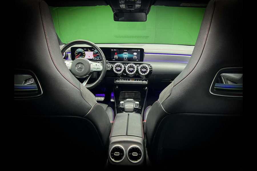 Mercedes-Benz CLA-Klasse 180 AMG | Camera | Pano | Sfeer | Nap