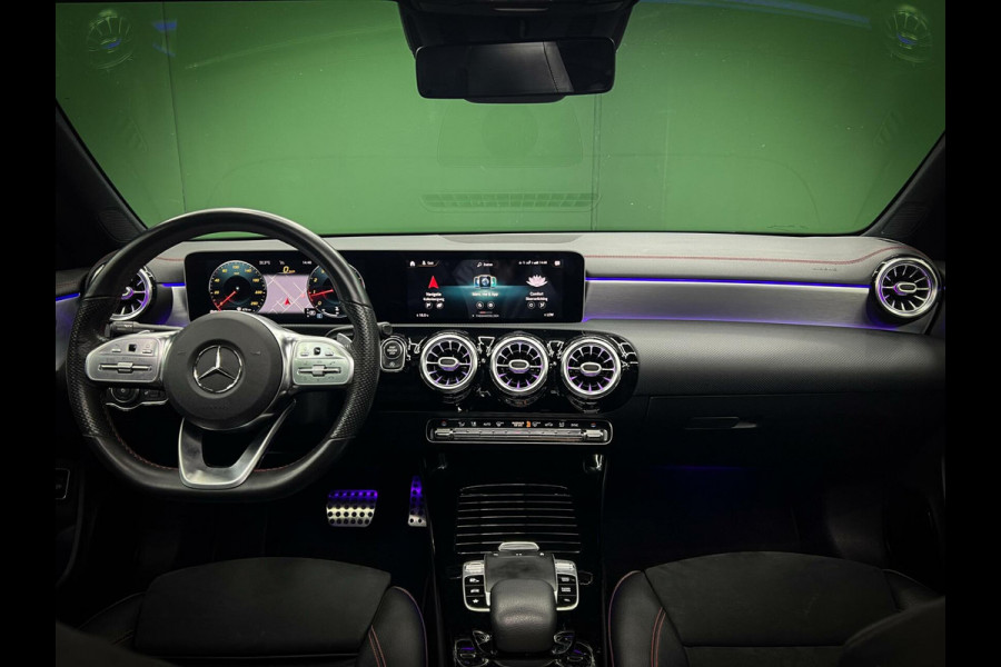 Mercedes-Benz CLA-Klasse 180 AMG | Camera | Pano | Sfeer | Nap