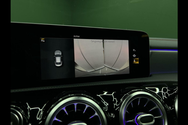 Mercedes-Benz CLA-Klasse 180 AMG | Camera | Pano | Sfeer | Nap