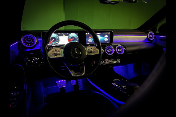 Mercedes-Benz CLA-Klasse 180 AMG | Camera | Pano | Sfeer | Nap