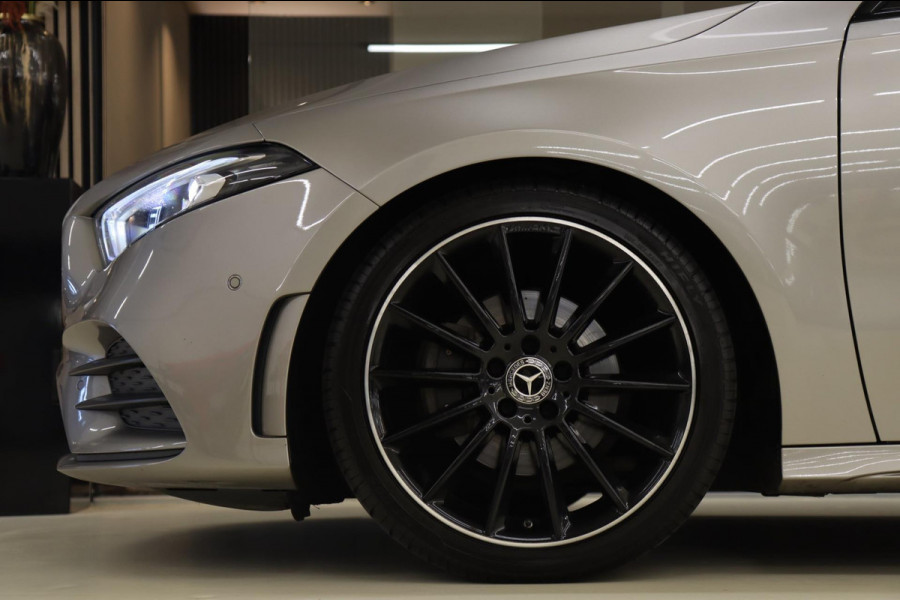Mercedes-Benz A-Klasse 180 AMG PANODAK/CAMERA/STOELV/CARPLAY/VOL