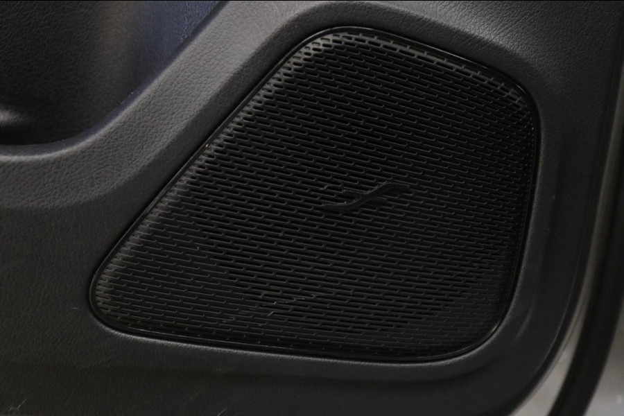 Mercedes-Benz A-Klasse 180 AMG PANODAK/CAMERA/STOELV/CARPLAY/VOL