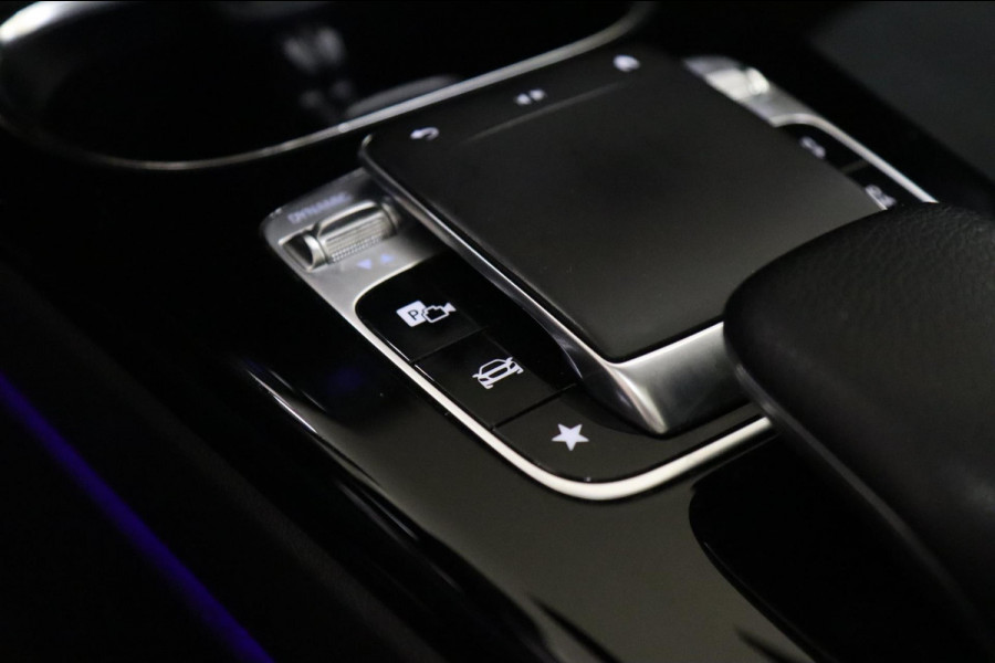 Mercedes-Benz A-Klasse 180 AMG PANODAK/CAMERA/STOELV/CARPLAY/VOL