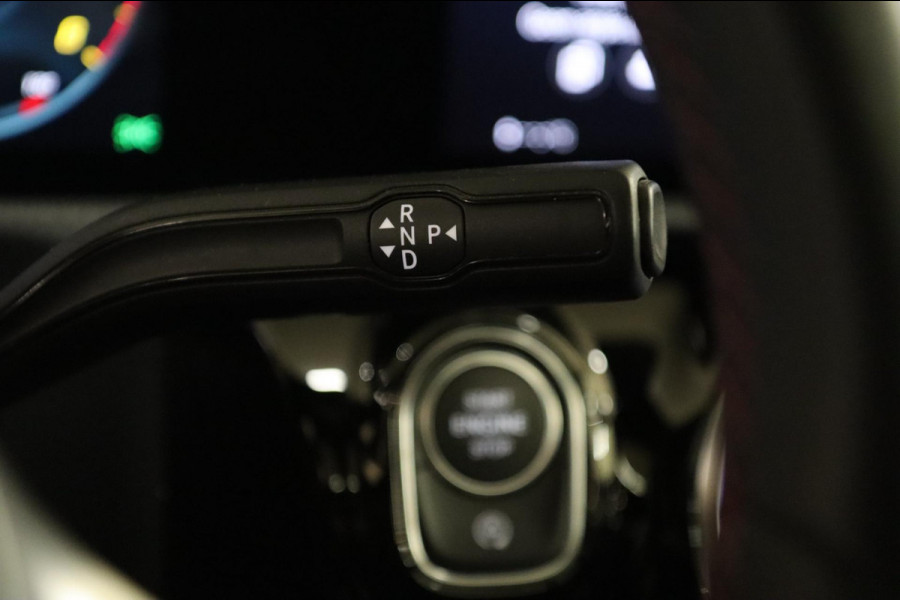 Mercedes-Benz A-Klasse 180 AMG PANODAK/CAMERA/STOELV/CARPLAY/VOL