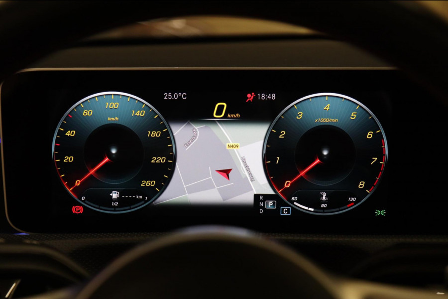 Mercedes-Benz A-Klasse 180 AMG PANODAK/CAMERA/STOELV/CARPLAY/VOL