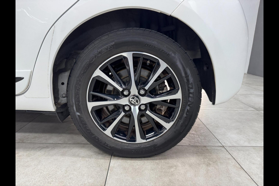 Toyota Yaris 1.5 Hybrid Team Duitsland | Lane | Cam | Clima|