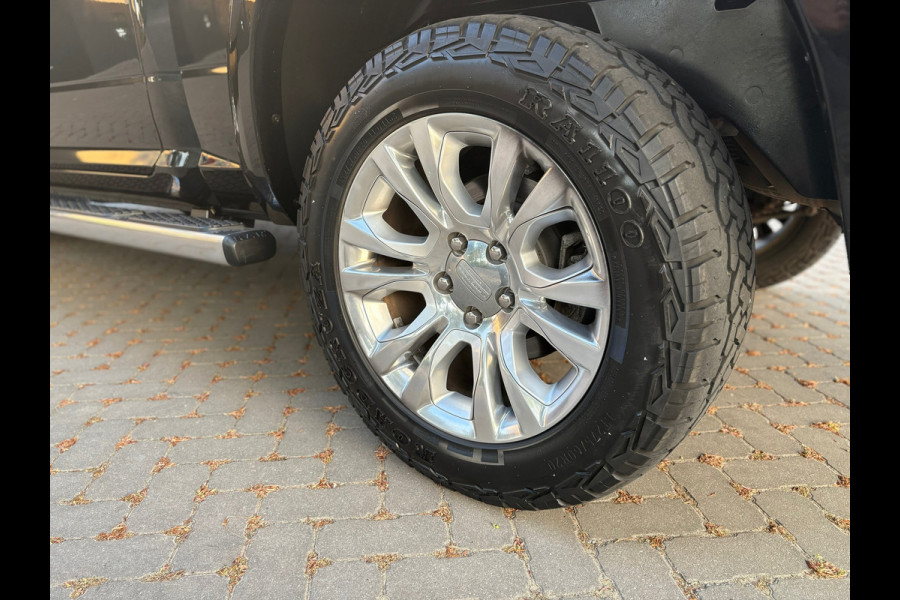 Dodge Ram 1500 5.7 V8 4x4 Crew Cab Longhorn - Luchtvering - Bomvol